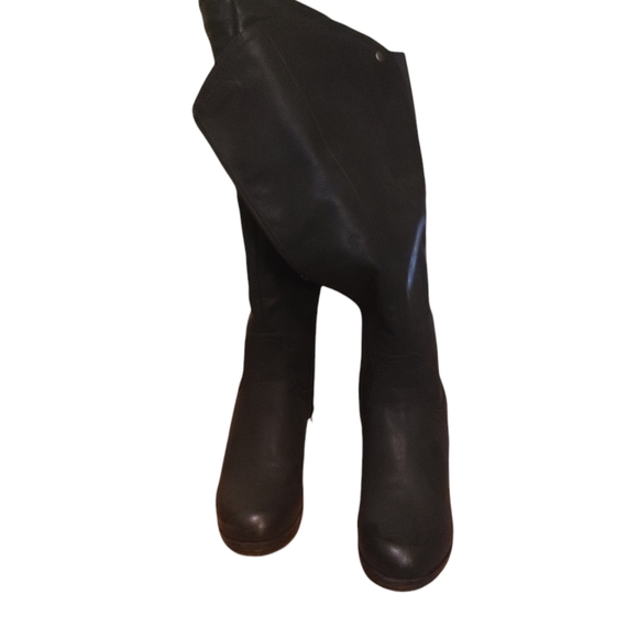 Boots - Picture 5 of 5